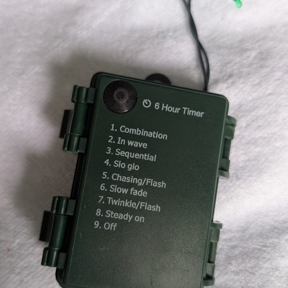 Christmas String Lights, 50-Count Black Wire Light Set, Battery Operated (EUC) - Picture 5 of 6